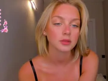 Kristallik-1 – webcam model profile photo Image 6