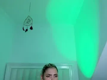 BeautyTriple – webcam model profile photo Image 6