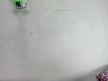 MinniMia – webcam model profile photo Image 16