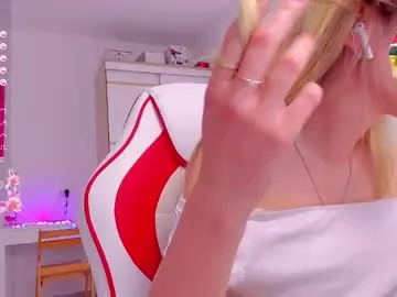 askcaroline Image 18