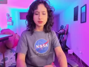 diffgirls1-1 – webcam model profile photo Image 14