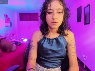 diffgirls1-1 – webcam model profile photo Image 9