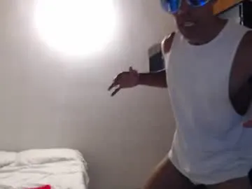 yourfavorite_bigclit – webcam model profile photo Image 19