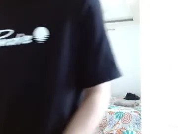 SheOnShe – webcam model profile photo Image 18