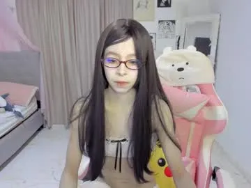 -VikkiL0vesCheese- – webcam model profile photo Image 9