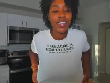 glossybabe_ – webcam model profile photo Image 11