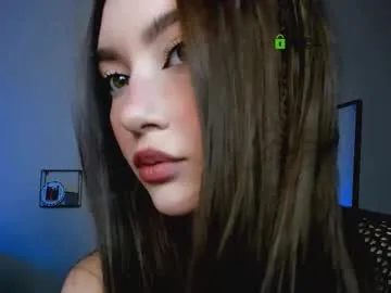 novalovelle – webcam model profile photo Image 3