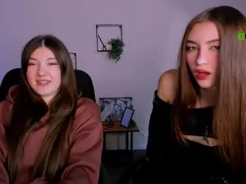 novalovelle – webcam model profile photo Image 9