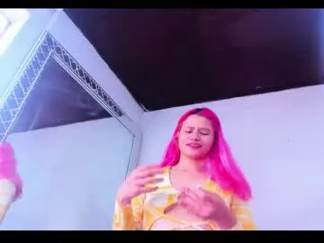 xlunami – webcam model profile photo Image 2