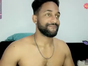 Vik1One1 – webcam model profile photo Image 11