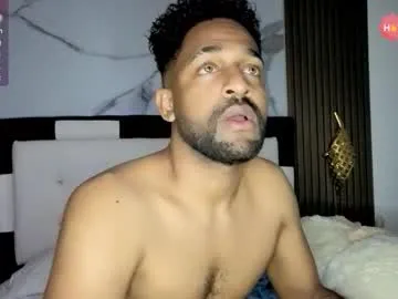 Vik1One1 – webcam model profile photo Image 12