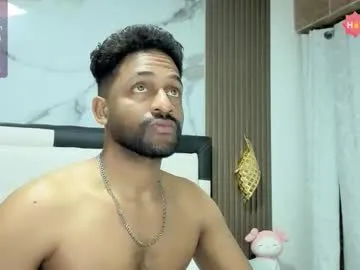 Vik1One1 – webcam model profile photo Image 13