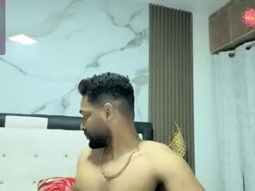 Vik1One1 – webcam model profile photo Image 14