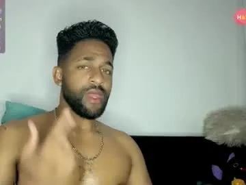 Vik1One1 – webcam model profile photo Image 9