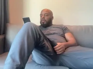 shiny-lily – webcam model profile photo Image 17