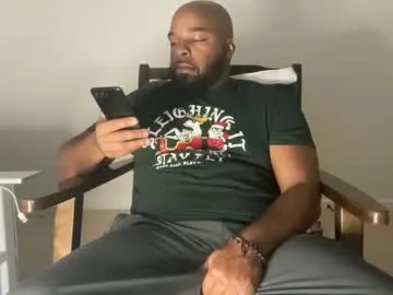 shiny-lily – webcam model profile photo Image 5