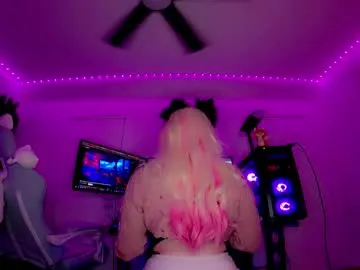 MinniMia – webcam model profile photo Image 18