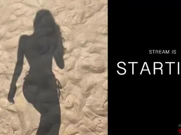 MinniMia – webcam model profile photo Image 12