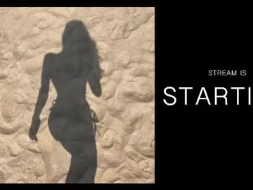 MinniMia – webcam model profile photo Image 13