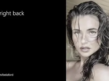 MinniMia – webcam model profile photo Image 4