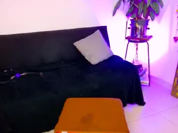 StarKristy – webcam model profile photo Image 8