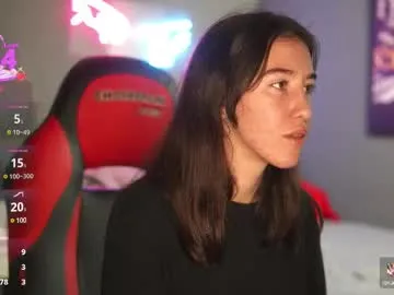 curry_nikita – webcam model profile photo Image 12