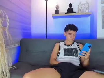 dafni_mon – webcam model profile photo Image 4