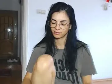 molochnaya000 – webcam model profile photo Image 2