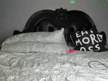 xlunami – webcam model profile photo Image 17