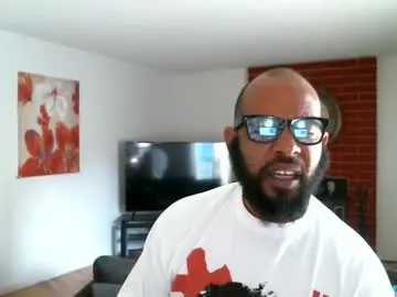 calabadi – webcam model profile photo Image 5