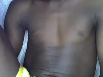 millemimi – webcam model profile photo Image 2