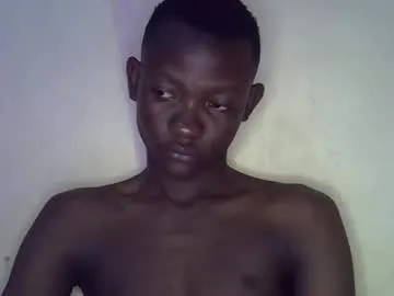 millemimi – webcam model profile photo Image 8