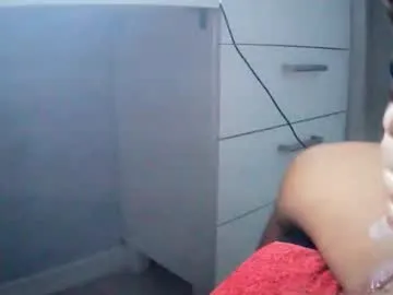 xlunami – webcam model profile photo Image 15