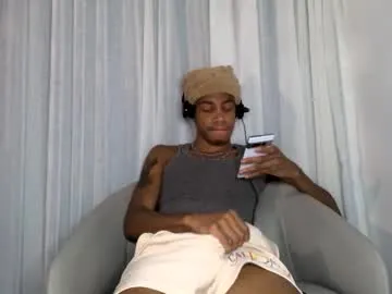 vixenvictoriaa – webcam model profile photo Image 11