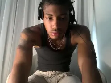 vixenvictoriaa – webcam model profile photo Image 9