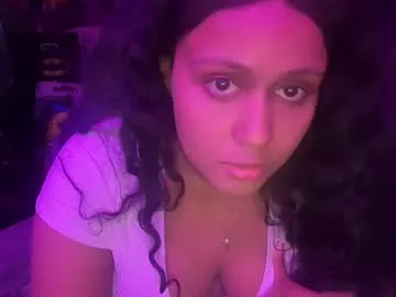 Milana555550 – webcam model profile photo Image 8