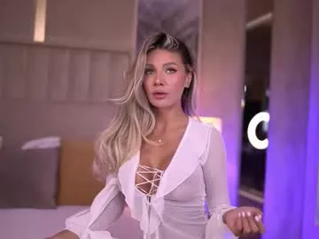 MiaLiaHot – webcam model profile photo Image 8