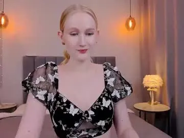 blondiemermaid Image 2