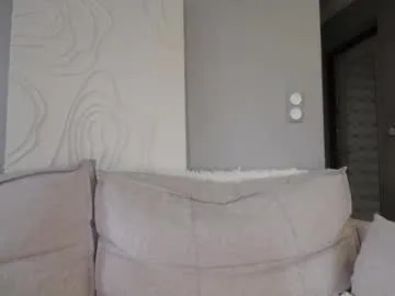 millemimi – webcam model profile photo Image 10