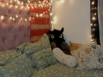 LinaTwins – webcam model profile photo Image 14