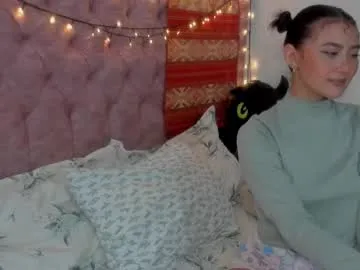 LinaTwins – webcam model profile photo Image 15