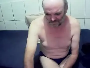 xlunami – webcam model profile photo Image 3