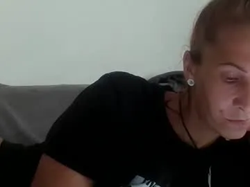 miss_juliaa – webcam model profile photo Image 4