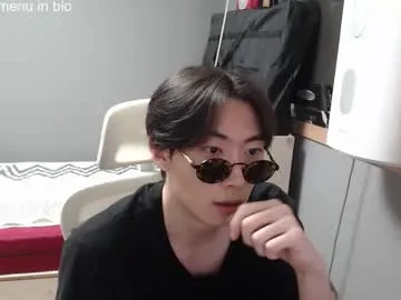 male_pussy – webcam model profile photo Image 9