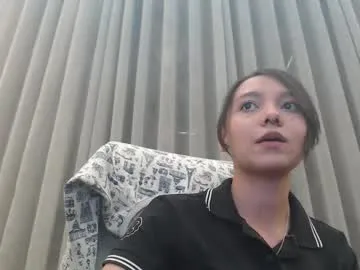 diffgirls1-1 – webcam model profile photo Image 2