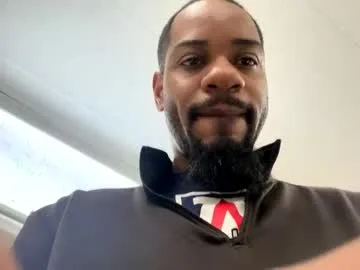 ANGELonDUTY – webcam model profile photo Image 12