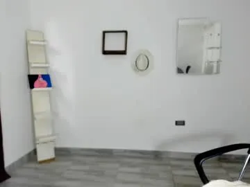 vixenvictoriaa – webcam model profile photo Image 10