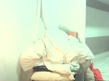 busenok – webcam model profile photo Image 9