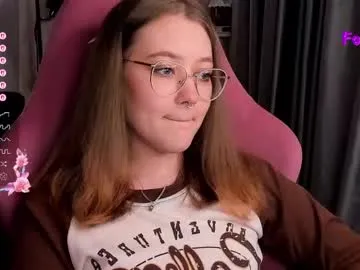 Almondmilka – webcam model profile photo Image 11