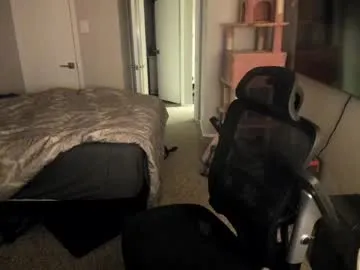 shiny-lily – webcam model profile photo Image 4